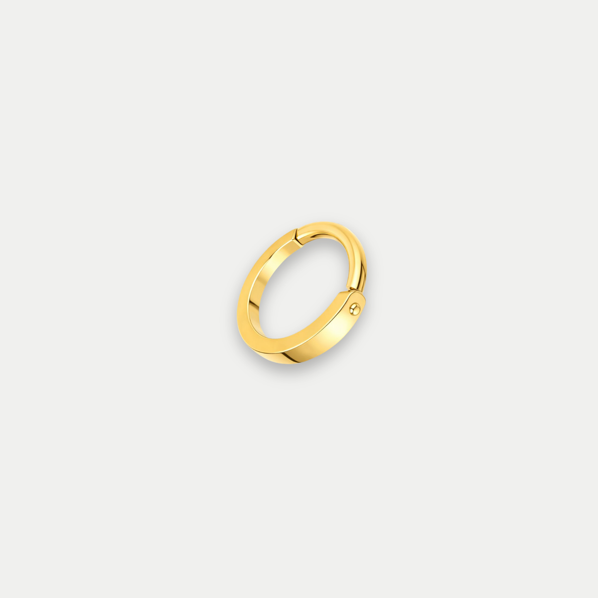 Anneau piercing Amaya en titane gold, vu de face